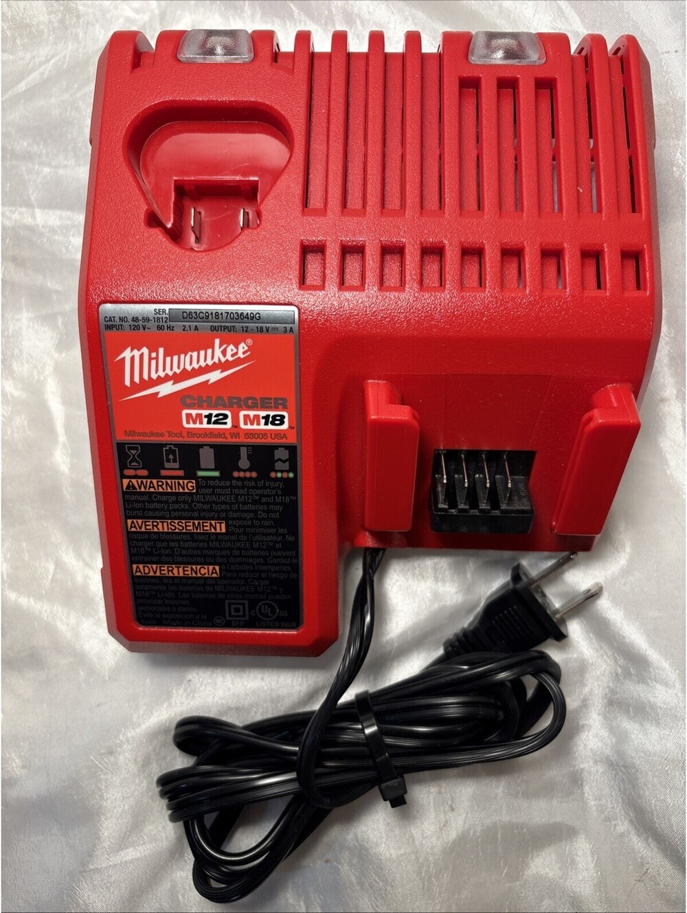 New Milwaukee M12 M18 Dual Battery Charger 48-59-1812 12V 18V